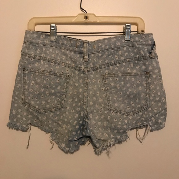 Free People Daisy shorts size 27 - Picture 2 of 5